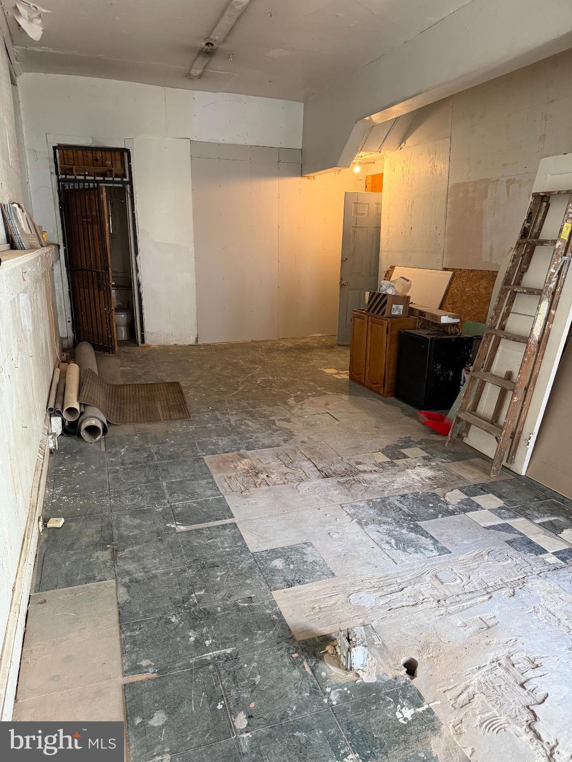 226 North 10th Street Reading, PA 19601 - Photo 55 of 56 vacant store front w/bathroom & access to basement