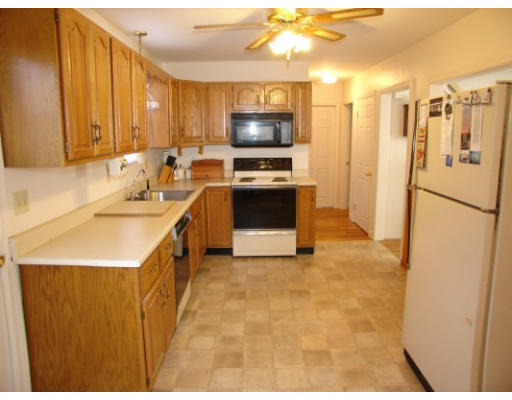 77 Meadow Road Northborough, MA 01532 - Photo 3 of 13 Gallery Image 3