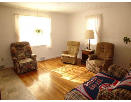 77 Meadow Road Northborough, MA 01532 - Photo 7 of 13 Gallery Image 7
