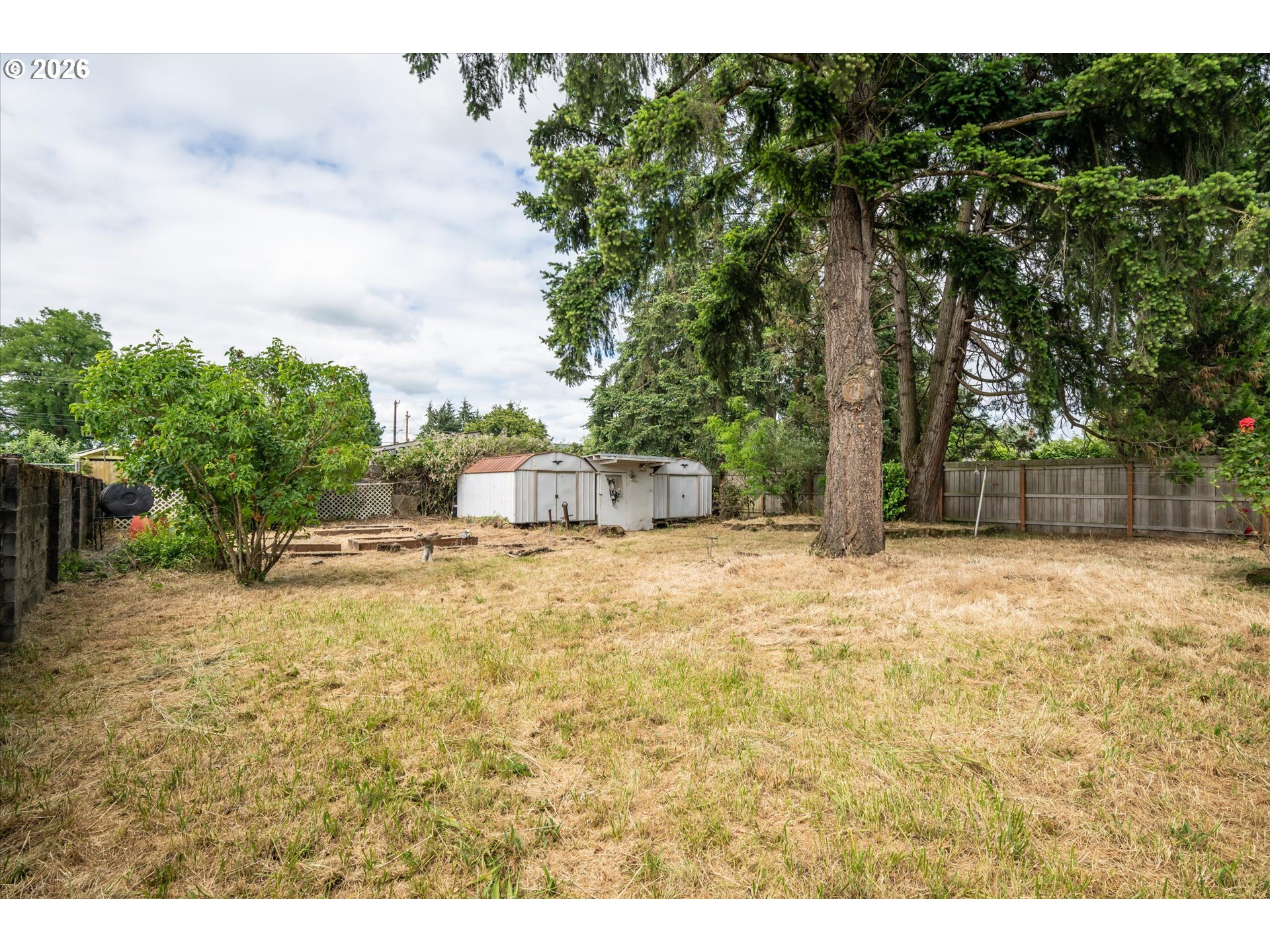 940 West M Street Springfield, OR 97477 - Photo 28 of 32 Yard