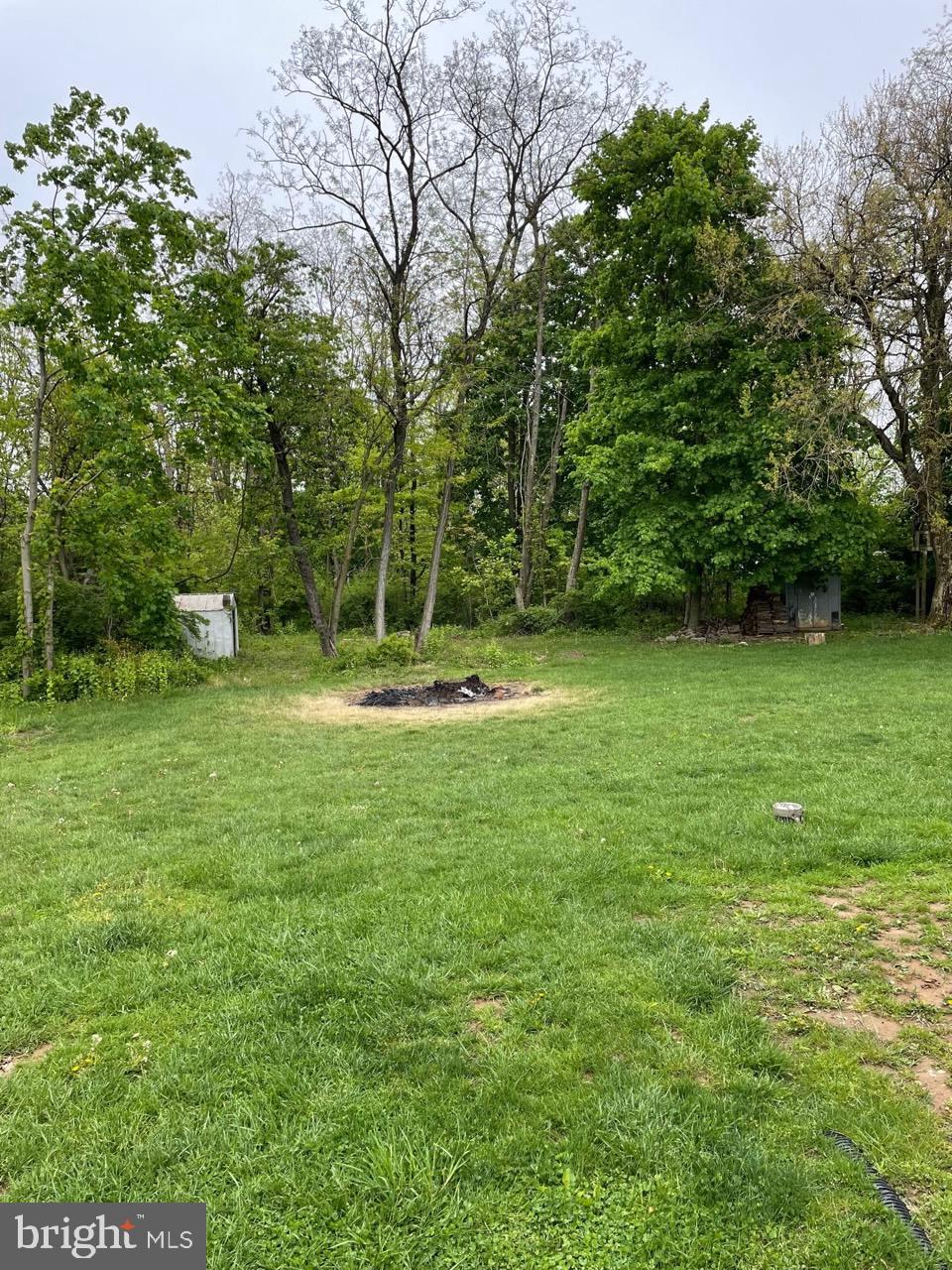 22 North Perry Street Elizabethtown, PA 17022 - Photo 11 of 11 Yard