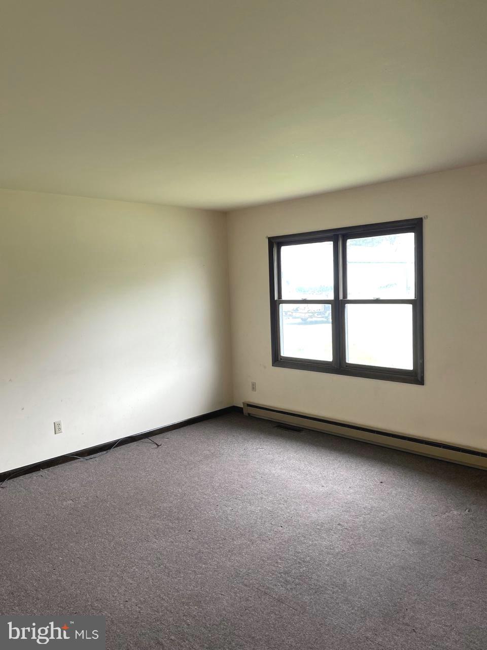 22 North Perry Street Elizabethtown, PA 17022 - Photo 4 of 11 Living Room
