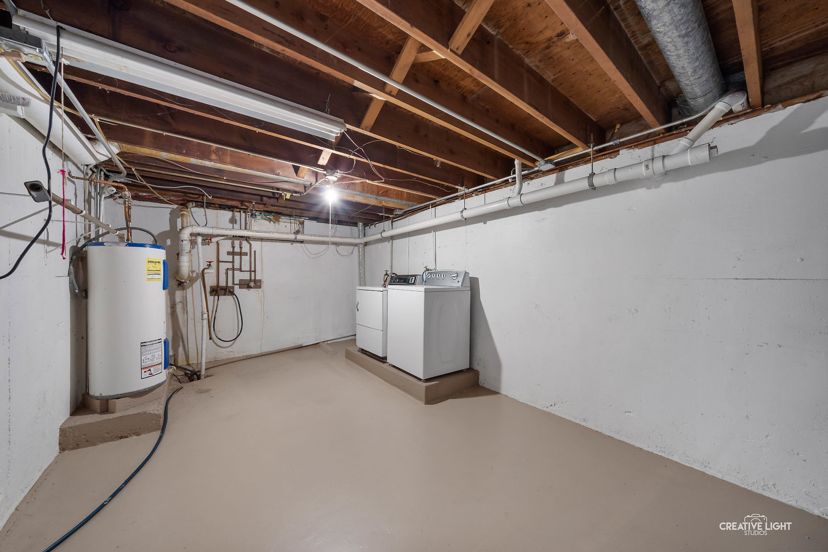 1255 North Randall Road Aurora, IL 60506 - Photo 28 of 39 a view of a garage