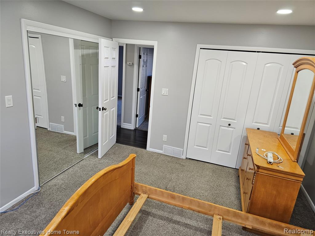 2458 Lindell Road Sterling Heights, MI 48310 - Photo 12 of 20