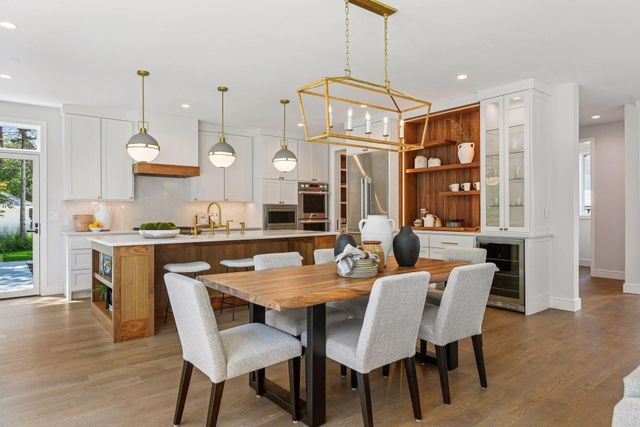 $2,175,000 | 1984 Kenwood Parkway, Minneapolis, MN 55405