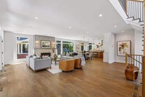 $2,175,000 | 1984 Kenwood Parkway, Minneapolis, MN 55405