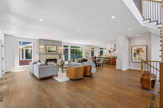 $2,175,000 | 1984 Kenwood Parkway, Minneapolis, MN 55405