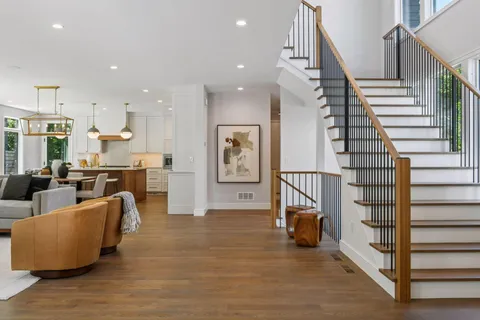 $2,175,000 | 1984 Kenwood Parkway, Minneapolis, MN 55405