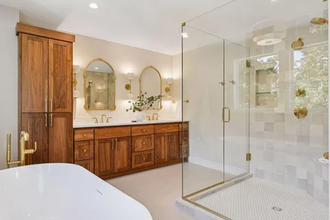 $2,175,000 | 1984 Kenwood Parkway, Minneapolis, MN 55405