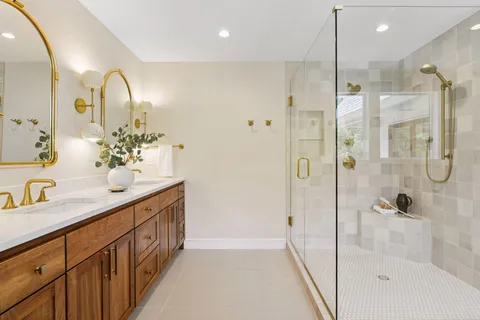 $2,175,000 | 1984 Kenwood Parkway, Minneapolis, MN 55405