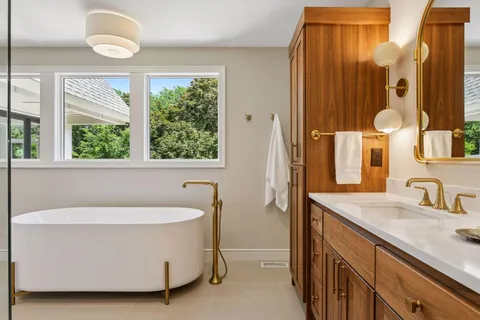 $2,175,000 | 1984 Kenwood Parkway, Minneapolis, MN 55405