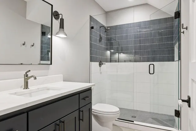 $2,175,000 | 1984 Kenwood Parkway, Minneapolis, MN 55405