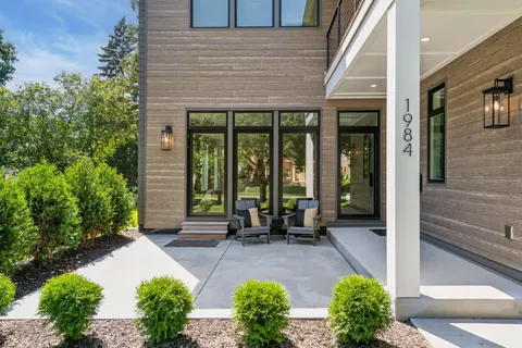 $2,175,000 | 1984 Kenwood Parkway, Minneapolis, MN 55405