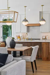 $2,175,000 | 1984 Kenwood Parkway, Minneapolis, MN 55405