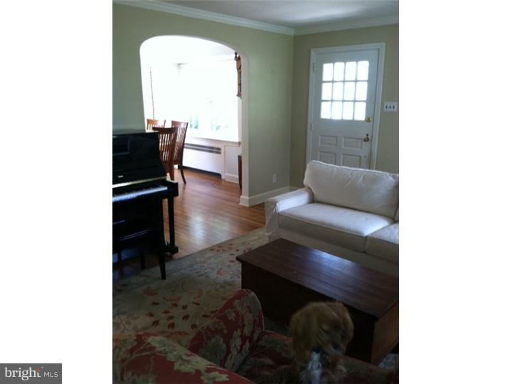 178 Rolling Road Bala Cynwyd, PA 19004 - Photo 12 of 12 Living Room