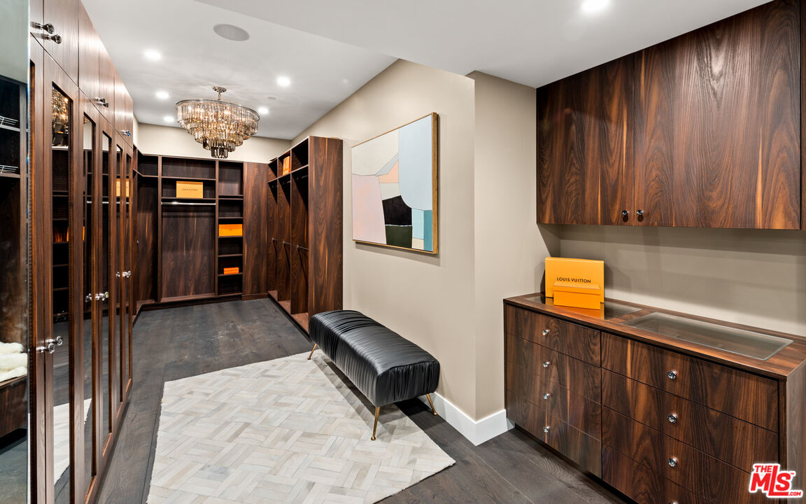 9455 Readcrest Drive Beverly Hills, CA 90210 - Photo 16 of 40 a living room with stainless steel appliances kitchen island granite countertop furniture and a kitchen view