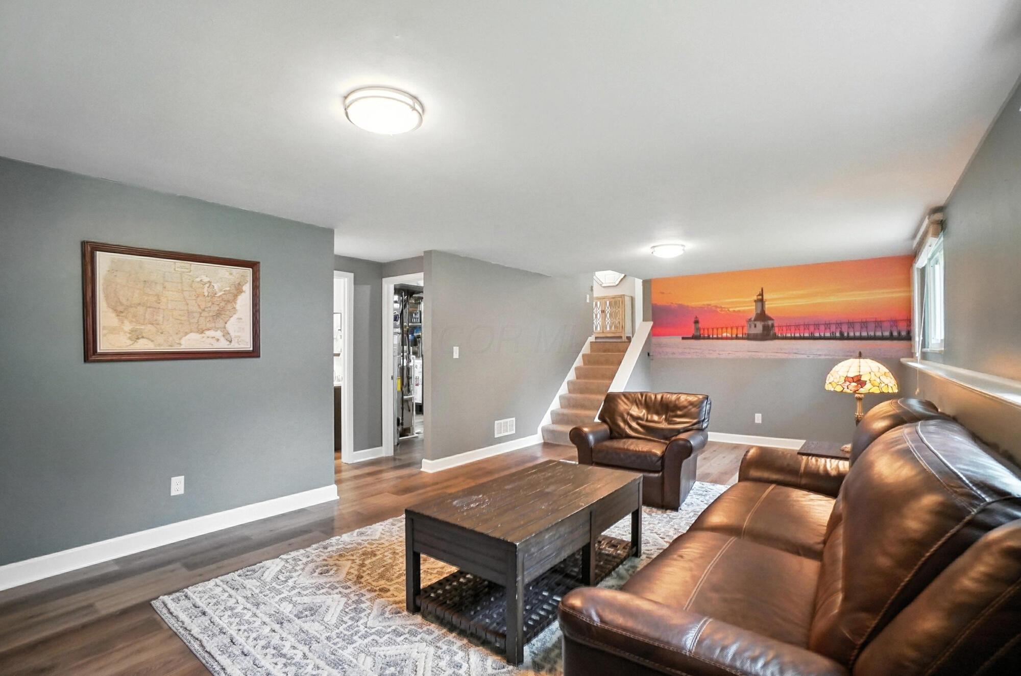 238 Dunbarton Road Columbus, OH 43230 - Photo 31 of 45 154