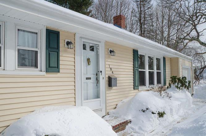 184 Ocean House Road Cape Elizabeth, ME 04107 - Photo 7 of 32 184 Ocean House Rd - front door