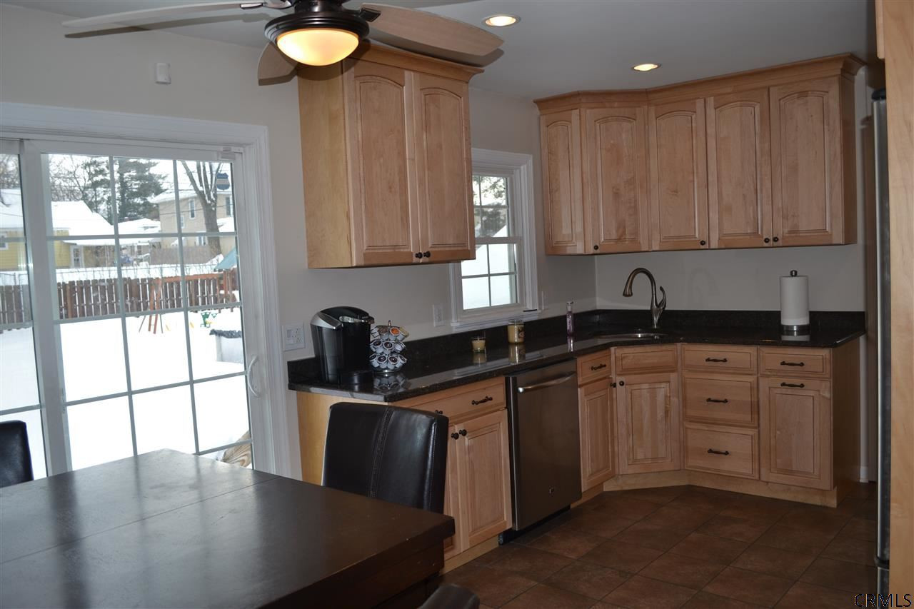 150 Eastholm Road Schenectady, NY 12304 - Photo 2 of 18 Photo 2