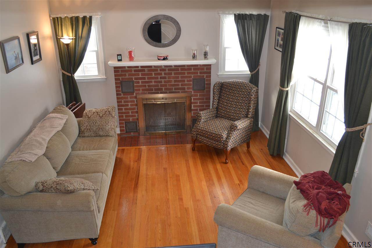 150 Eastholm Road Schenectady, NY 12304 - Photo 4 of 18 Photo 4