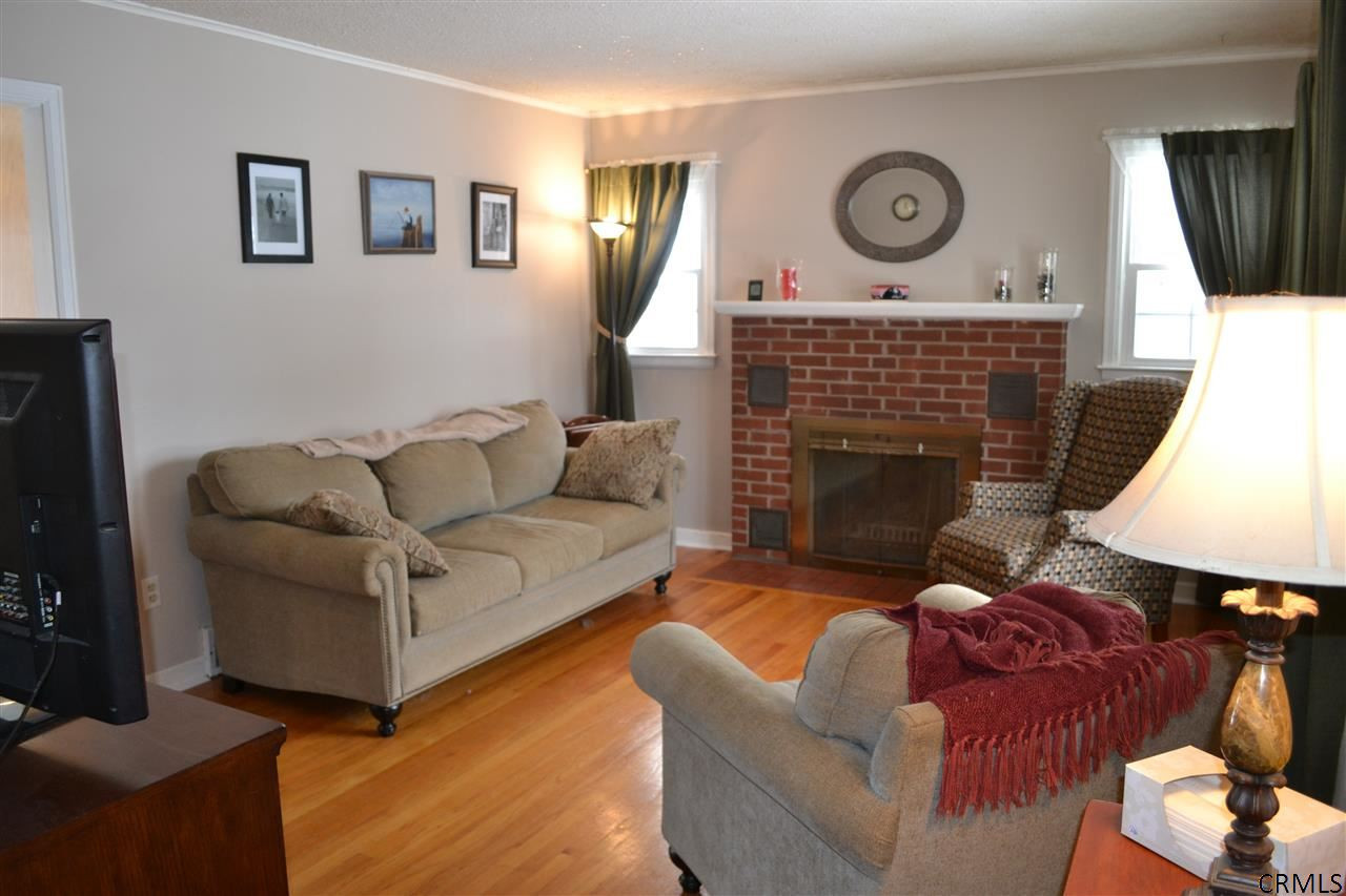 150 Eastholm Road Schenectady, NY 12304 - Photo 7 of 18 Photo 7