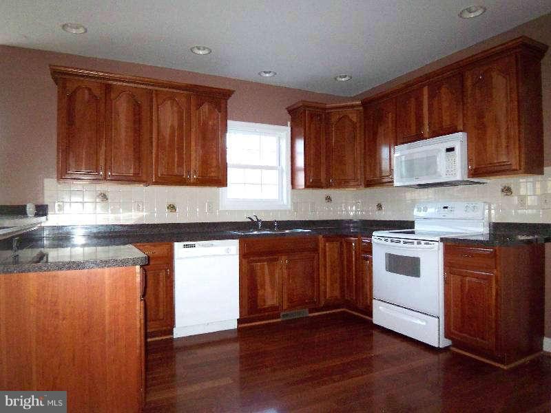 83 Massanutten Farms Road Front Royal, VA 22630 - Photo 18 of 30 Kitchen