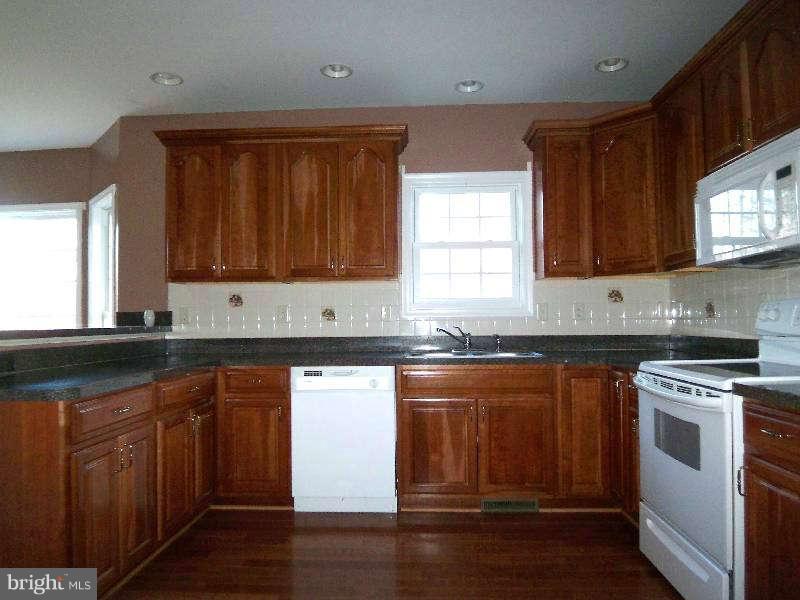 83 Massanutten Farms Road Front Royal, VA 22630 - Photo 19 of 30 Kitchen