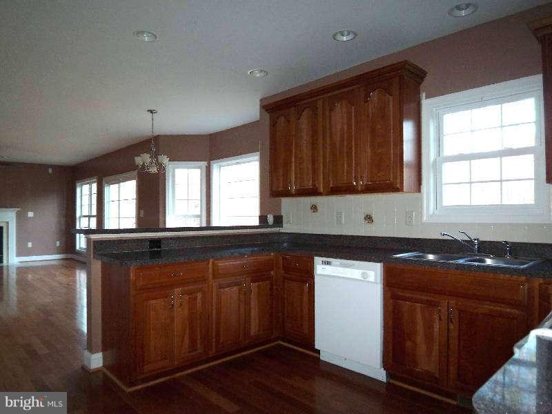 83 Massanutten Farms Road Front Royal, VA 22630 - Photo 20 of 30 Kitchen