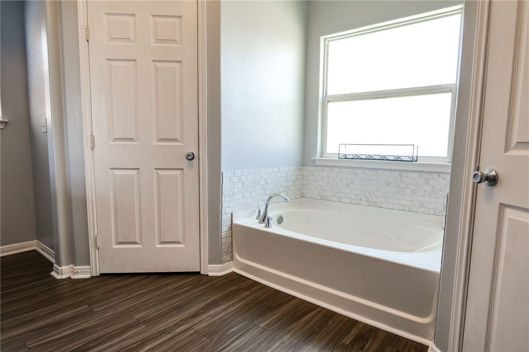 316 San Rafael Drive Portland, TX 78374 - Photo 18 of 25
