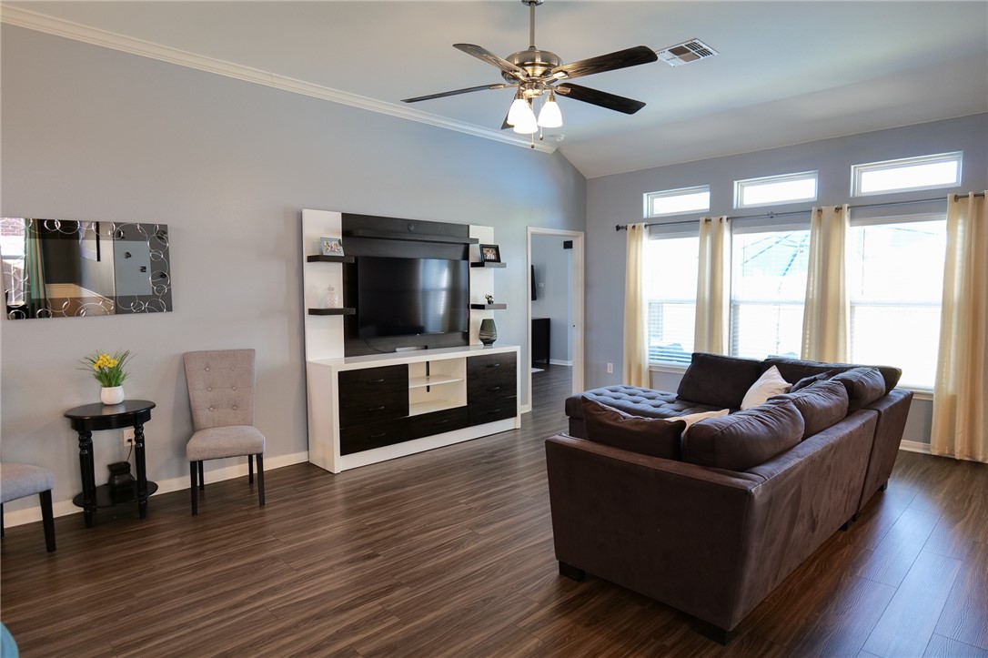 316 San Rafael Drive Portland, TX 78374 - Photo 3 of 25