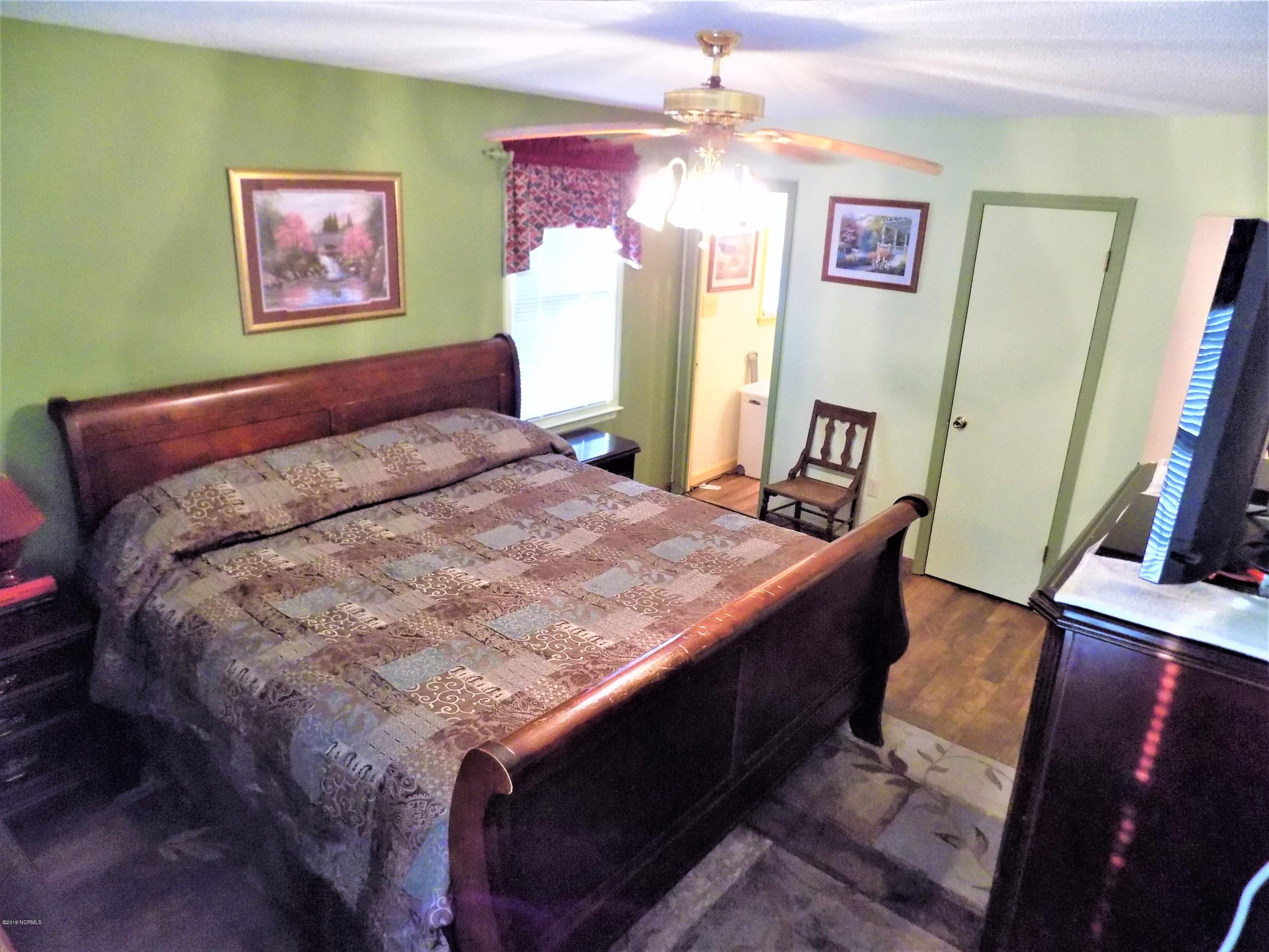 223 Cole Road Beulaville, NC 28518 - Photo 27 of 40 MASTER BEDROOM