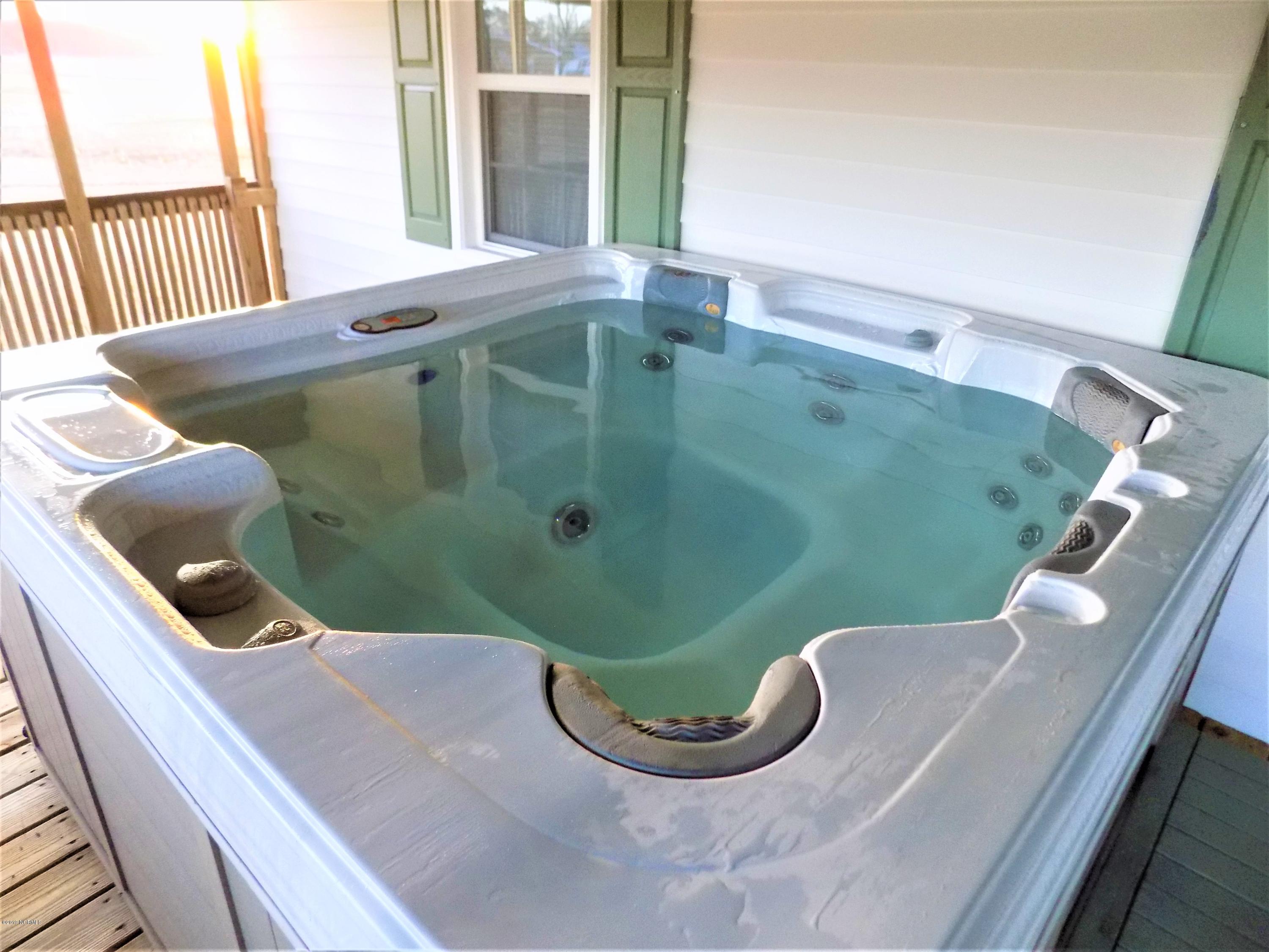 223 Cole Road Beulaville, NC 28518 - Photo 29 of 40 JACUZZI