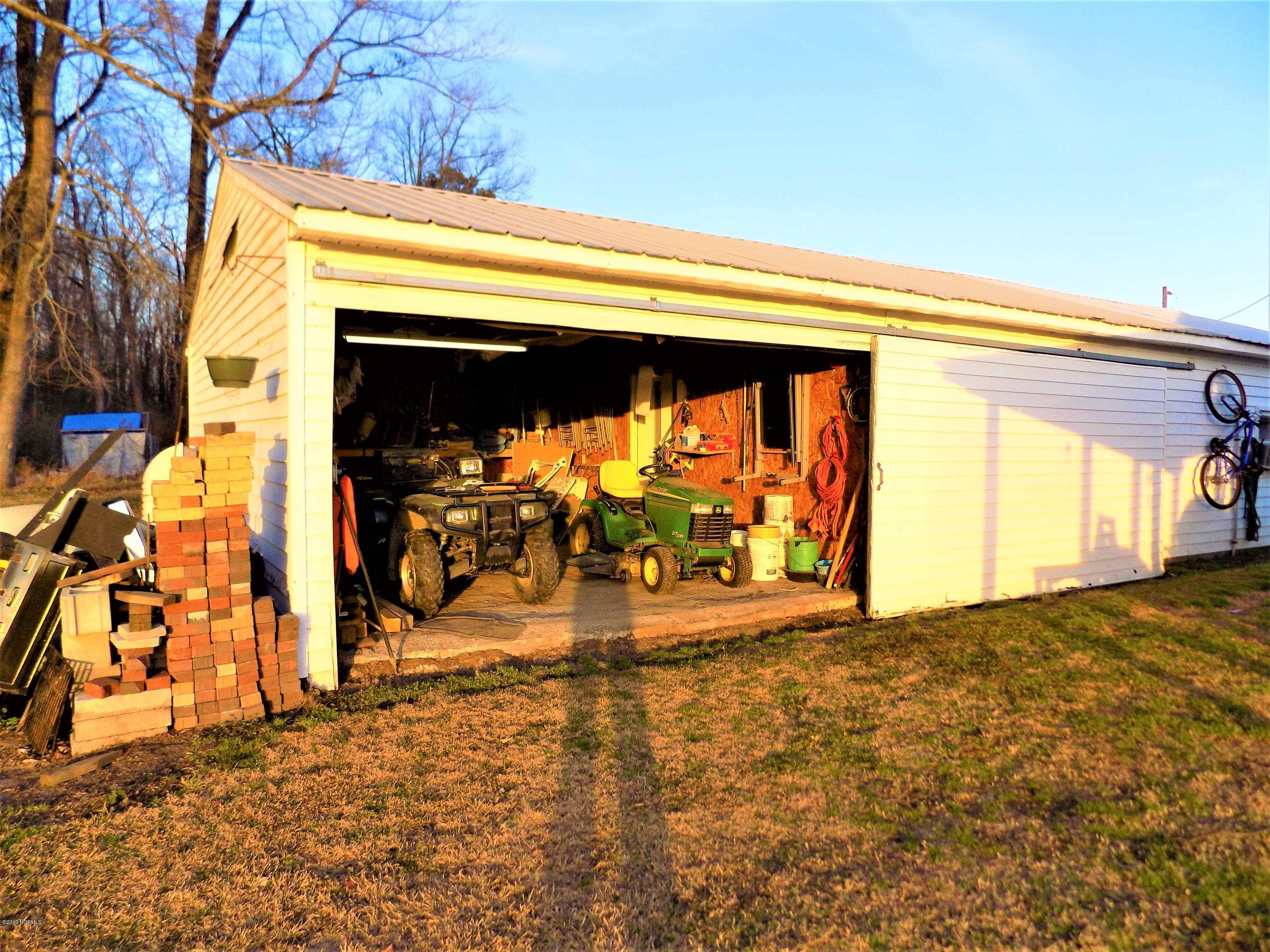 223 Cole Road Beulaville, NC 28518 - Photo 39 of 40 BACK SHOP