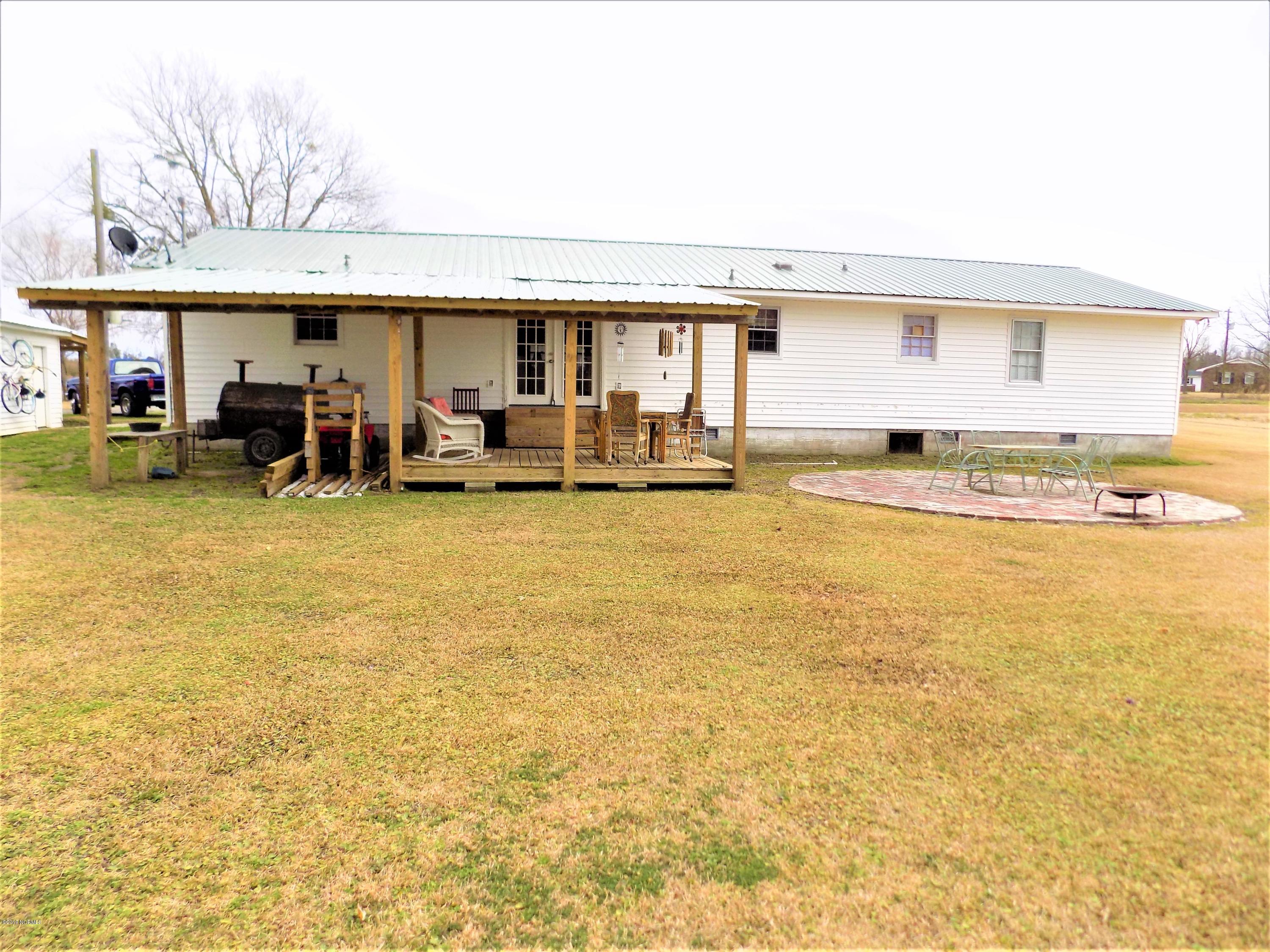 223 Cole Road Beulaville, NC 28518 - Photo 6 of 40 BACK DECK