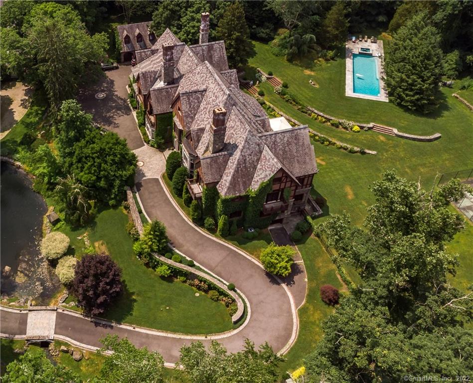 125 Pecksland Road, Greenwich, CT 06831 Compass