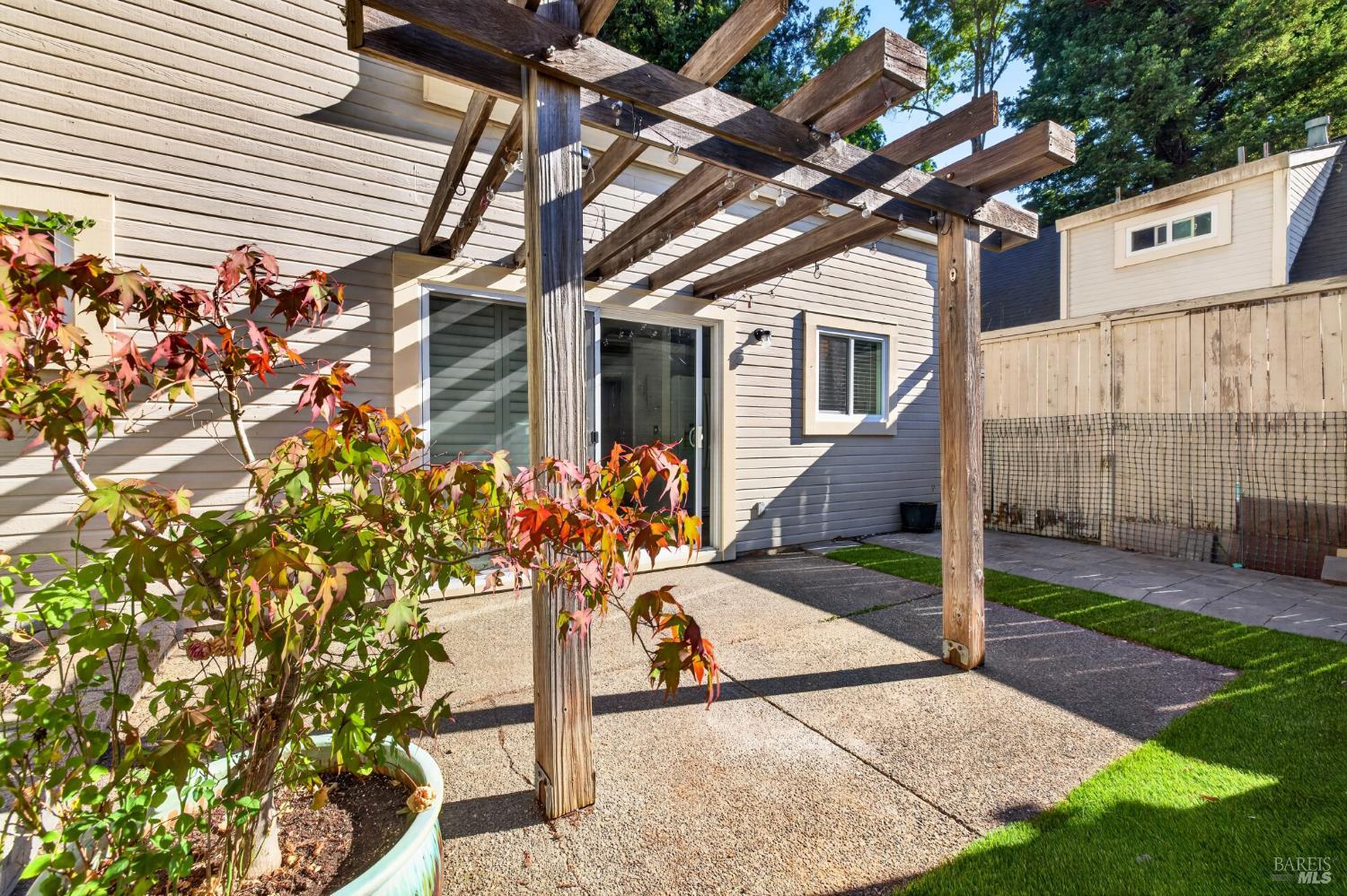 2757 Lakeview Drive Santa Rosa, CA 95405 - Photo 4 of 54 a view of a house with a yard