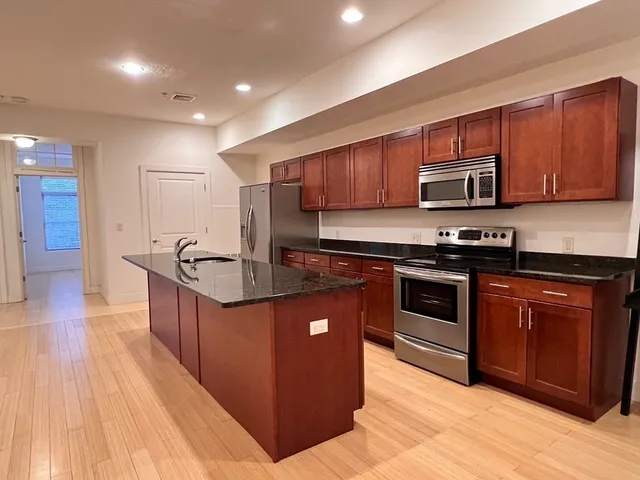 $3,000 | 9 Gardner Street, Unit 8, Boston, MA 02134