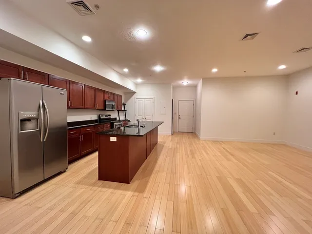 $3,000 | 9 Gardner Street, Unit 8, Boston, MA 02134