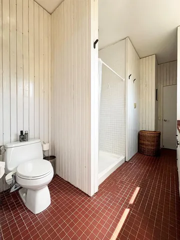 a bathroom with a sink and a toilet