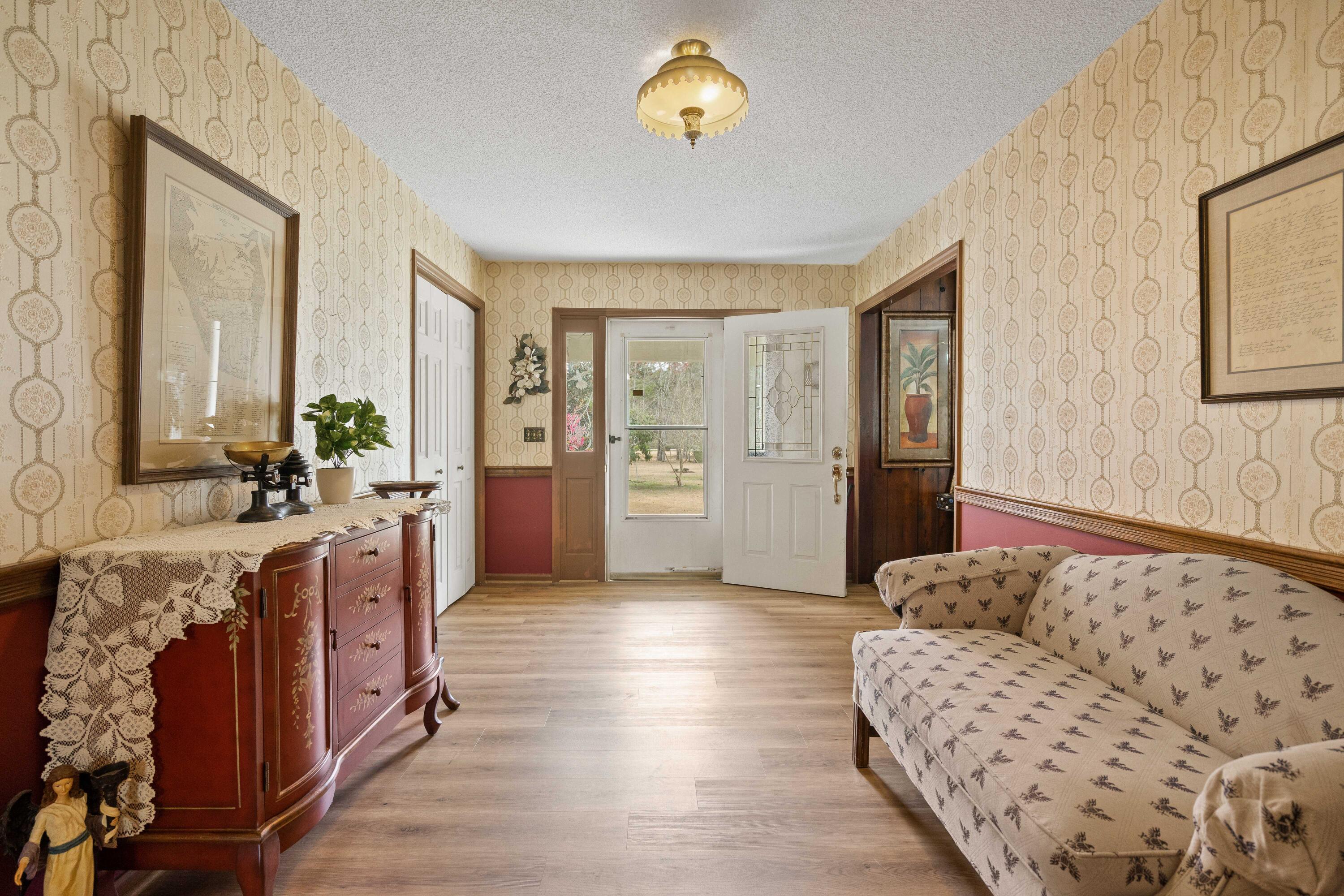 1768 Highway 61 Ridgeville, SC 29472 - Photo 4 of 43 DSC07036