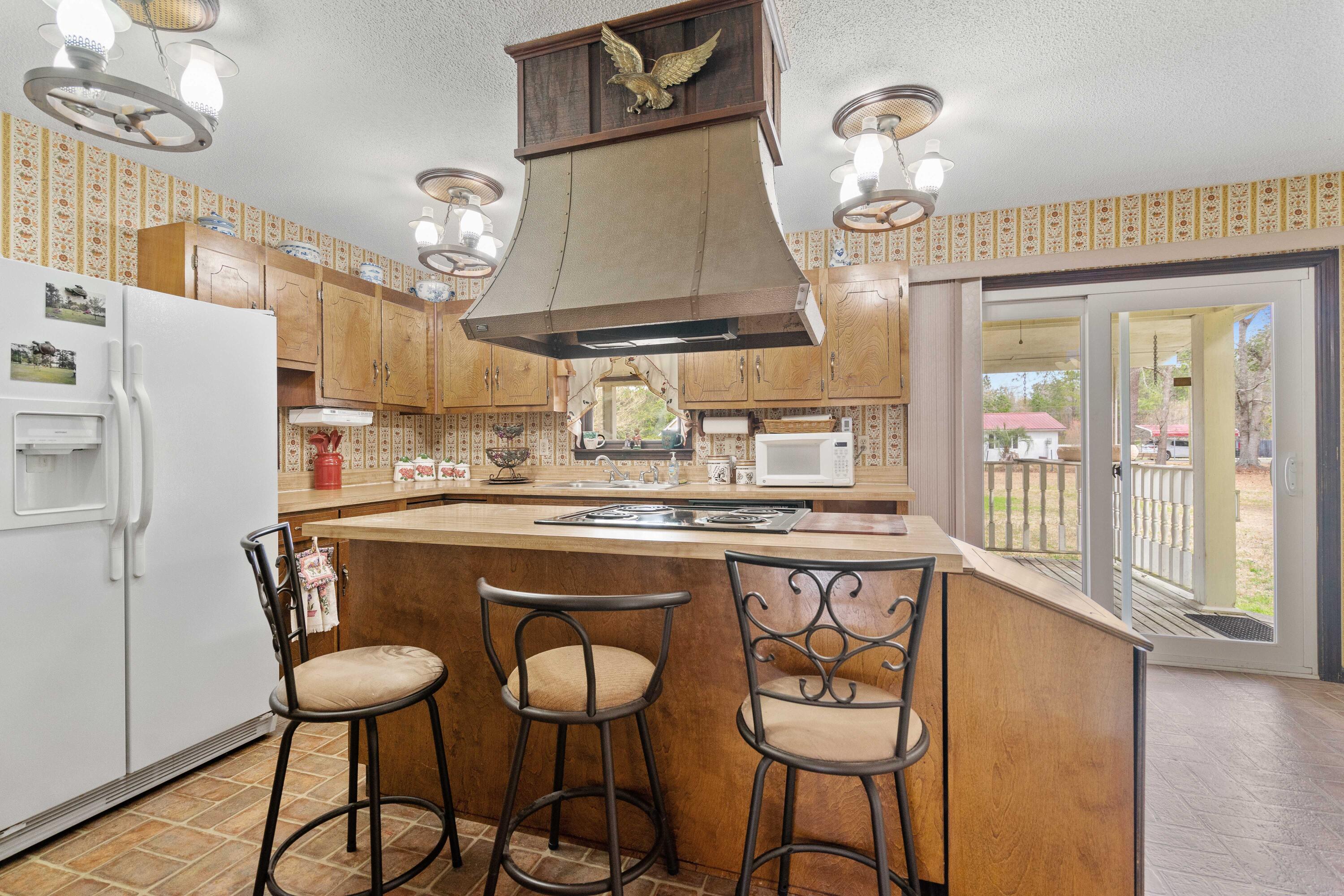 1768 Highway 61 Ridgeville, SC 29472 - Photo 5 of 43 DSC07033