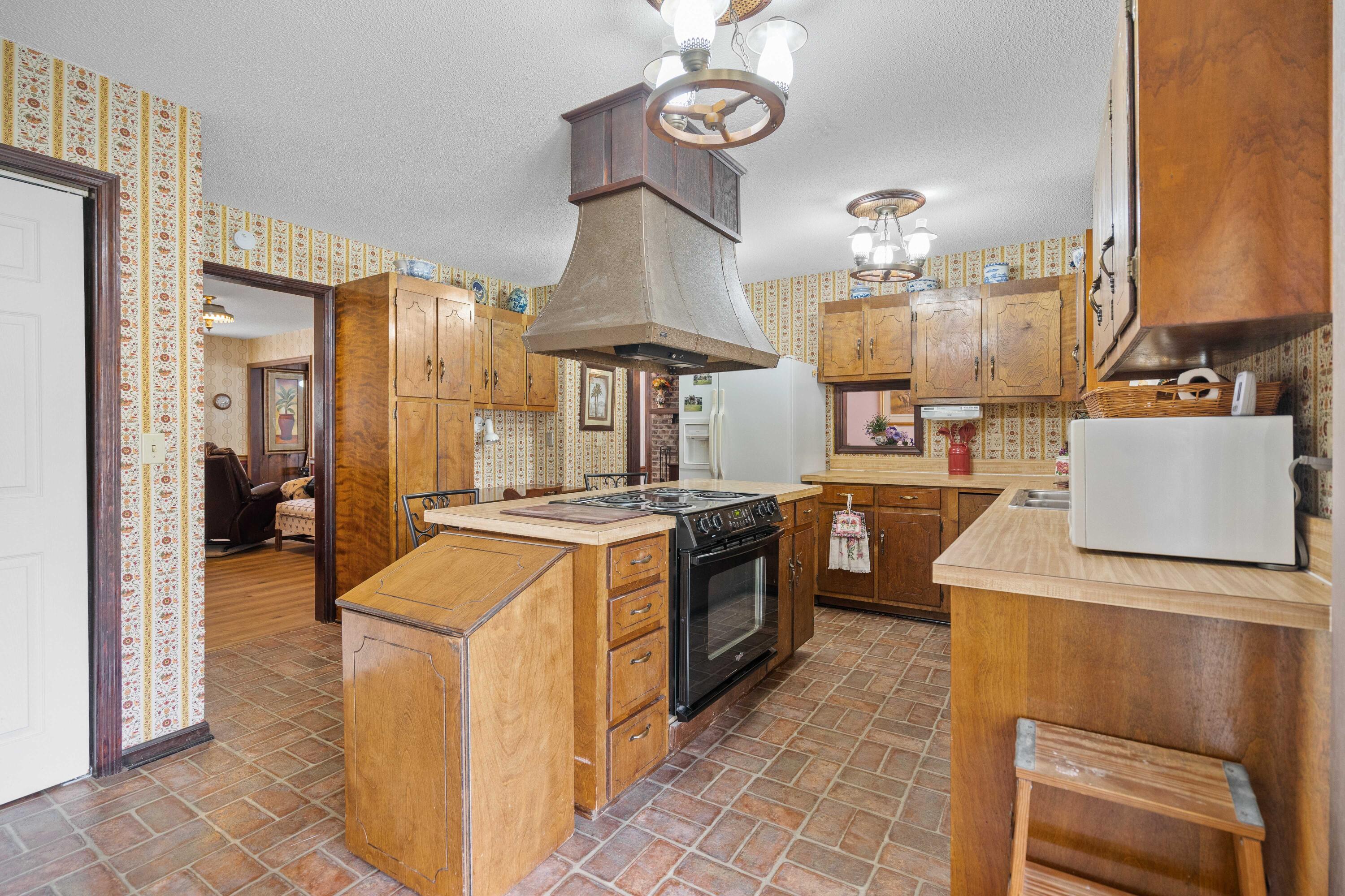 1768 Highway 61 Ridgeville, SC 29472 - Photo 6 of 43 DSC06976