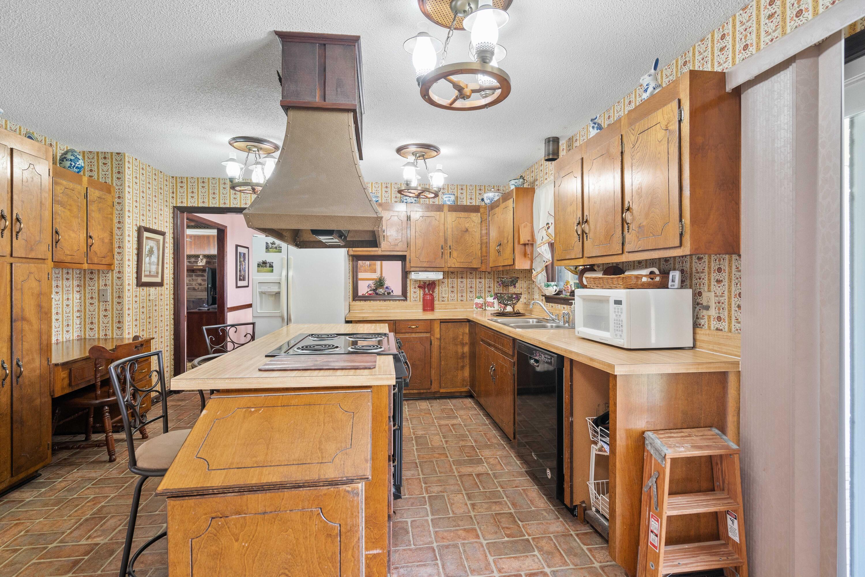 1768 Highway 61 Ridgeville, SC 29472 - Photo 8 of 43 DSC06973