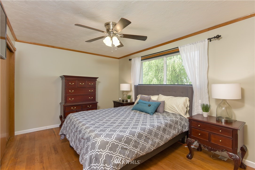 3009 Northeast 8th Street Renton, WA 98056 - Photo 14 of 25