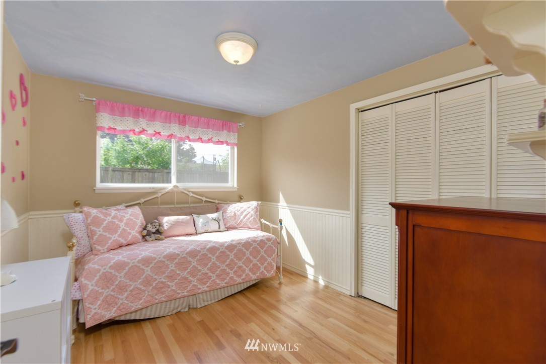 3009 Northeast 8th Street Renton, WA 98056 - Photo 17 of 25
