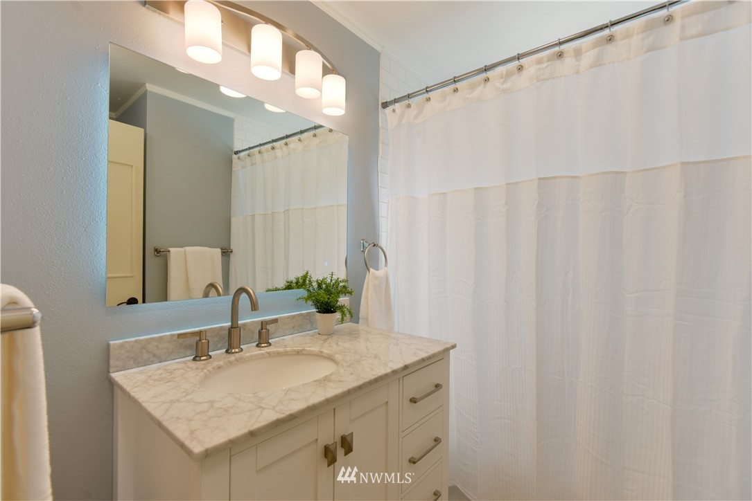 3009 Northeast 8th Street Renton, WA 98056 - Photo 19 of 25