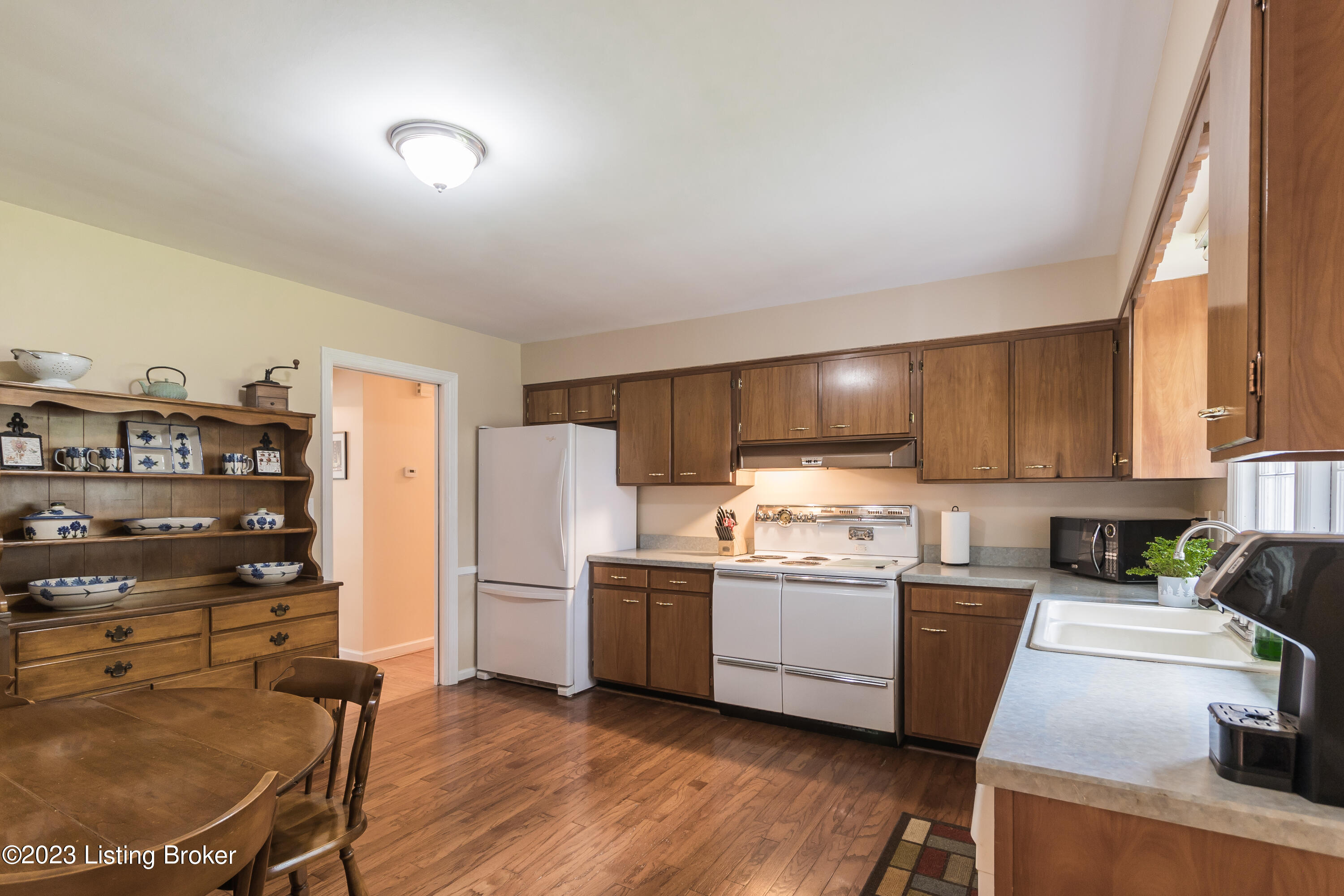 4907 Clarmar Road Louisville, KY 40299 - Photo 9 of 39 10