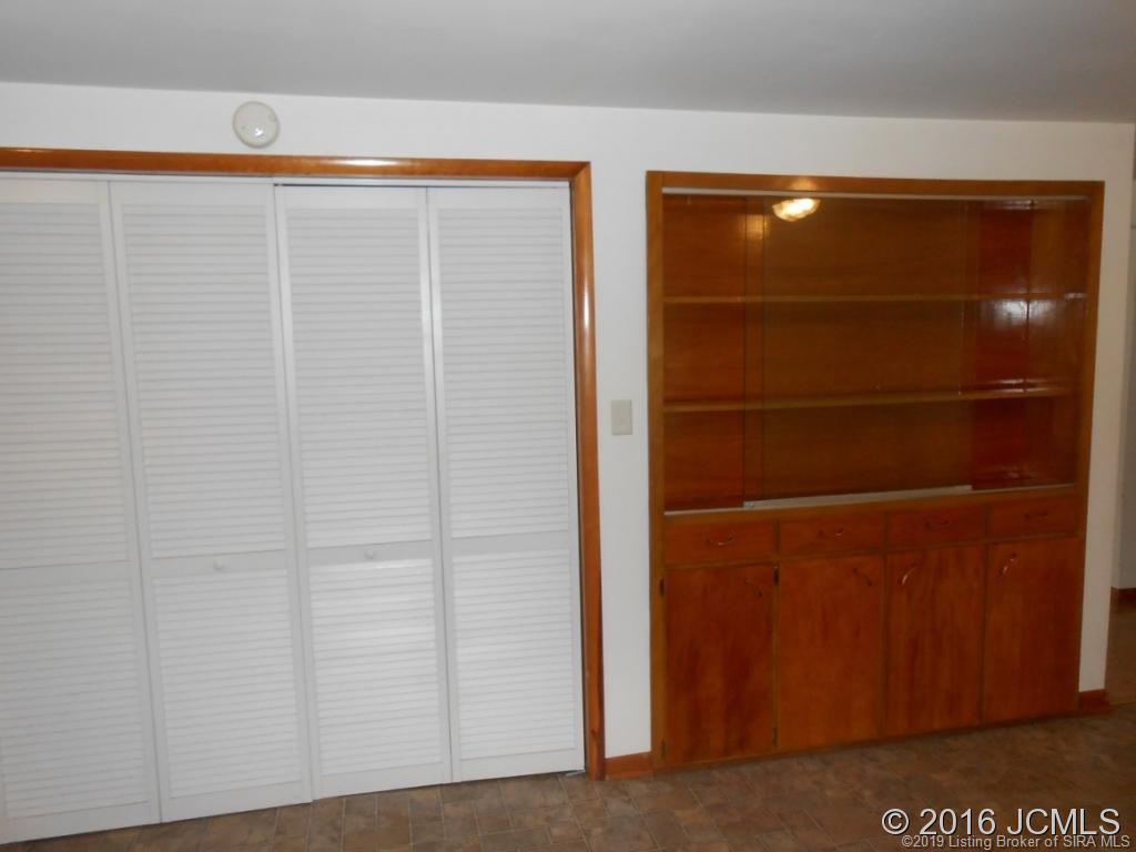 1403 Michigan Road Madison, IN 47250 - Photo 2 of 23