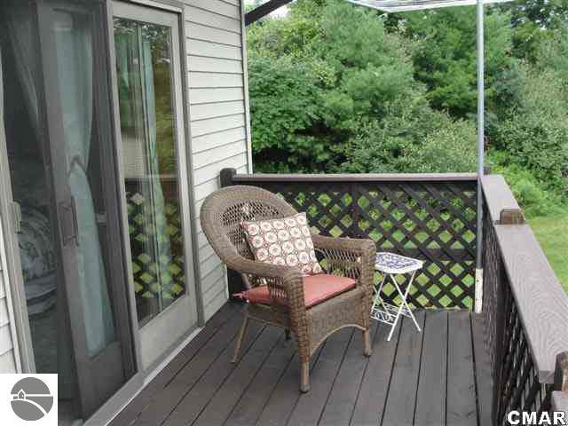 1058 West Deerfield Road Mount Pleasant, MI 48858 - Photo 12 of 15 1774080-11.JPG
