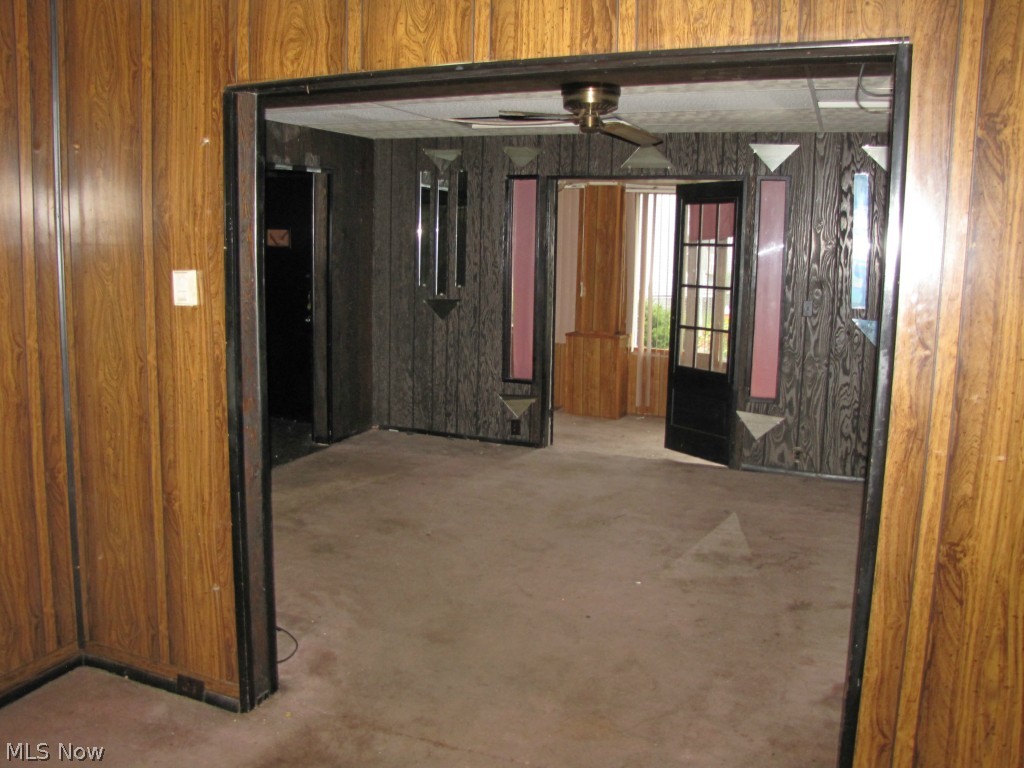 433 Cleveland Road Cleveland, OH 44108 - Photo 8 of 20 Gallery Image 8